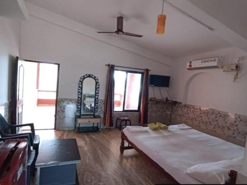 Leon Hide Out Guest House Vāsco Da Gāma Dış mekan fotoğraf