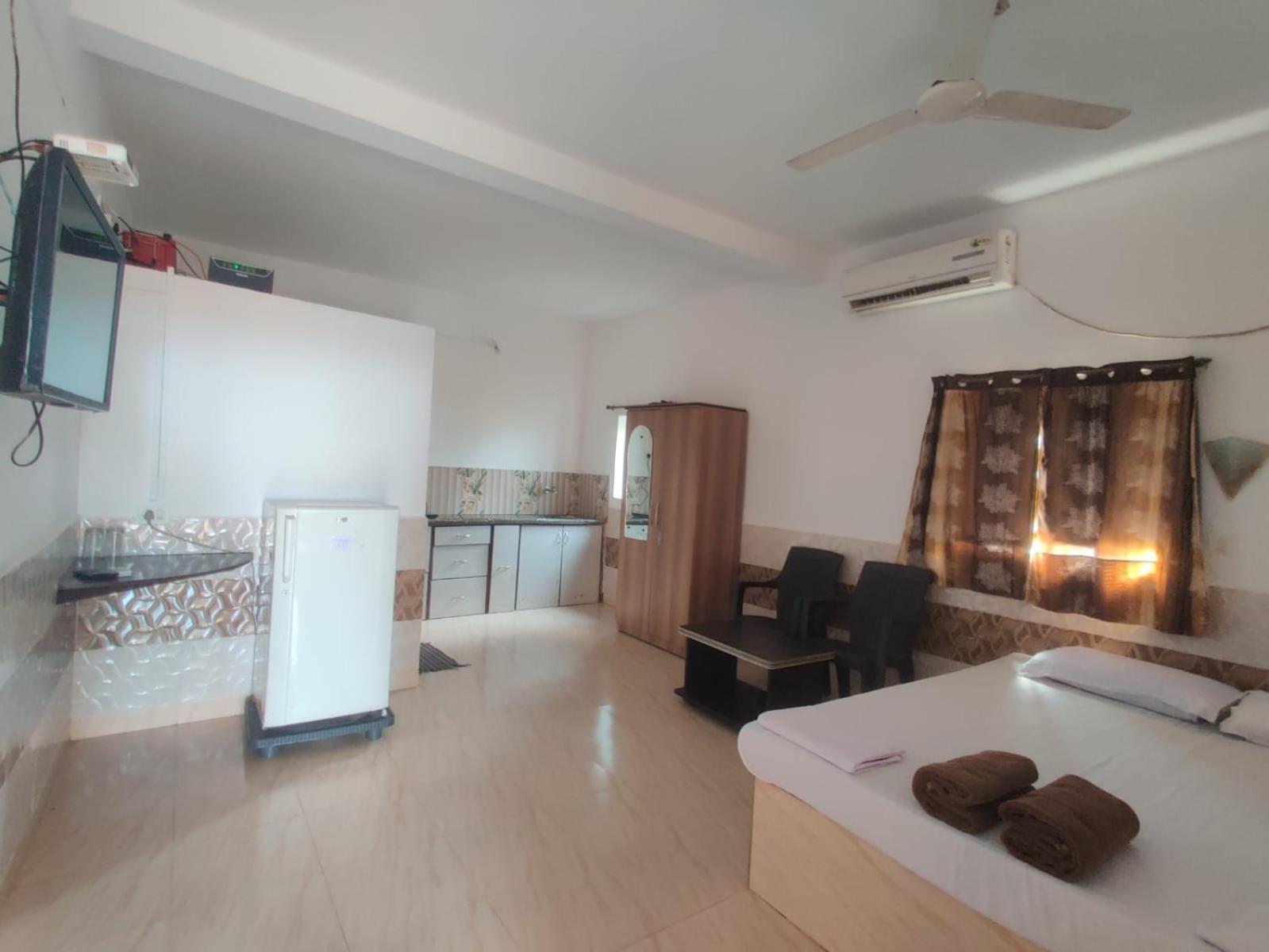 Leon Hide Out Guest House Vāsco Da Gāma Dış mekan fotoğraf