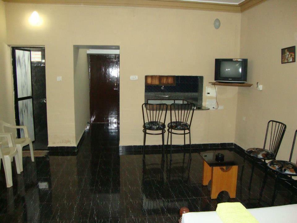 Leon Hide Out Guest House Vāsco Da Gāma Dış mekan fotoğraf
